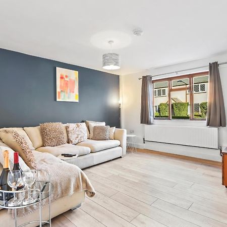 3 Bedroom Beautiful Home In The Heart Of Huntingdon, Bury Bury  Zewnętrze zdjęcie