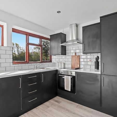 3 Bedroom Beautiful Home In The Heart Of Huntingdon, Bury Bury  Zewnętrze zdjęcie