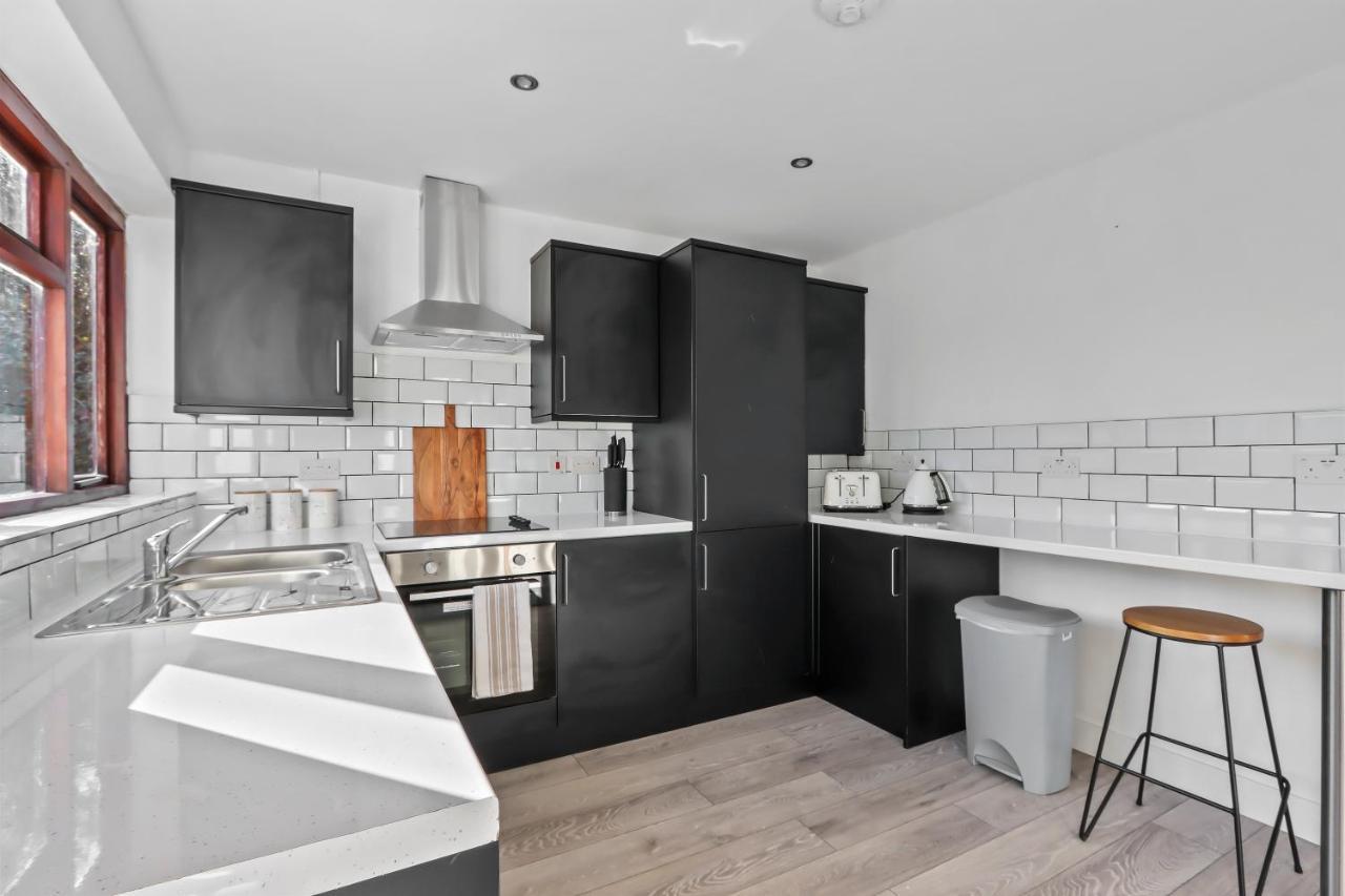 3 Bedroom Beautiful Home In The Heart Of Huntingdon, Bury Bury  Zewnętrze zdjęcie